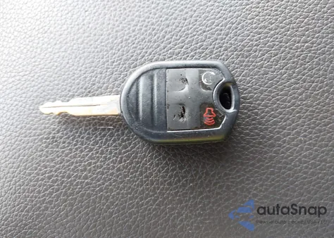 2011 Ford F-250 Lariat z USA, uszkodzony, nr VIN 1FT7X2B64BEB02463